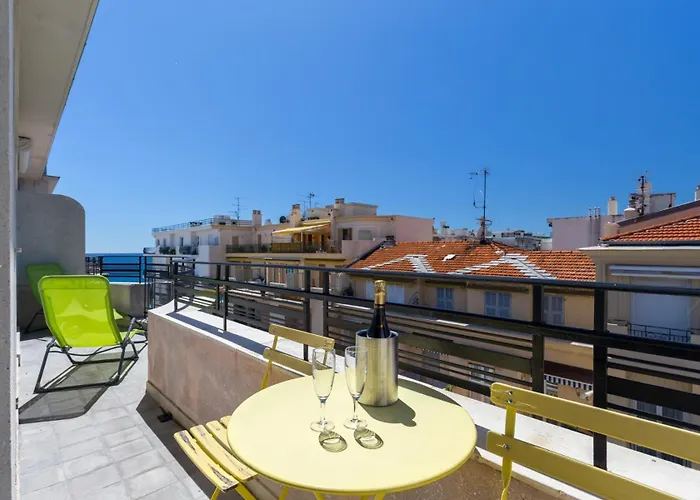 Nestor&jeeves - Les Aigles - Very Close Sea - Floor - Luxurious Lejlighed *