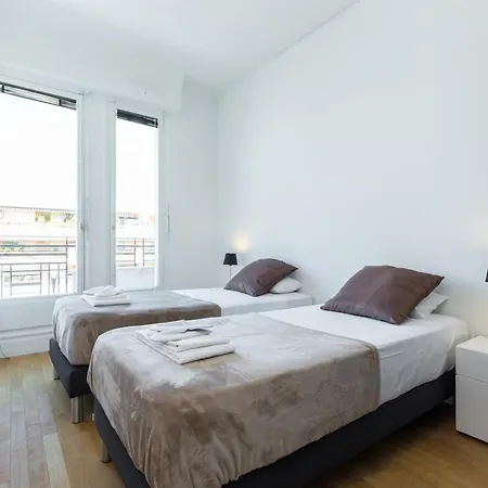 Nestor&jeeves - Les Aigles - Very Close Sea - Floor - Luxurious *